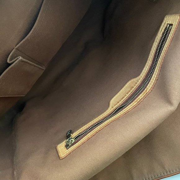 Authentic Louis Vuitton Monogram Crossbody - Picture 8 of 16